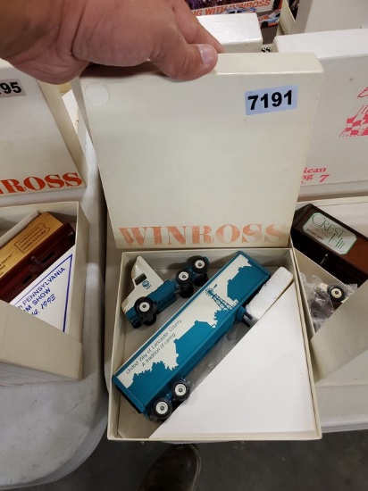 Winross Truck Tractor With Van Trailer