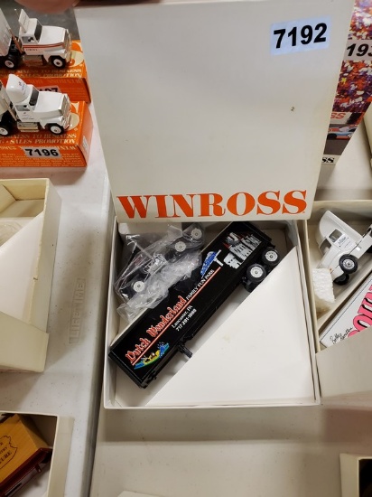 Winross Truck Tractor With Van Trailer