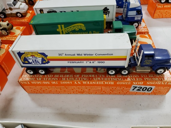 Winross Truck Tractor With Van Trailer