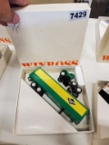 Winross Truck Tractor With Van Trailer