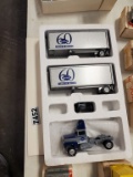 Winross Truck Tractor With Double Trailers