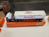 Winross Truck Tractor With Van Trailer