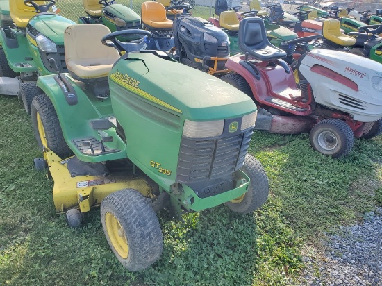 John Deere GT235 Riding Tractor 'AS-IS'