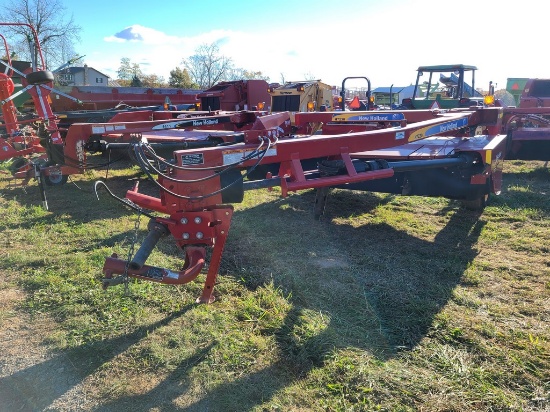 2010 New Holland H7230 Discbine