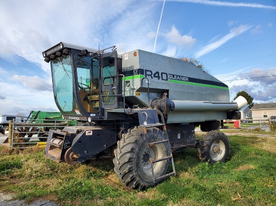 Gleaner R40 Combine 'Package - Runs & Operates'