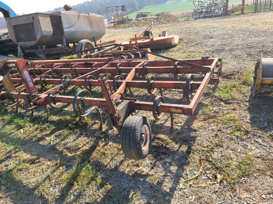 Unverferth Perfecta Cultivator