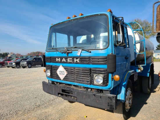 1987 Mack Midliner Fuel Truck 'NO TITLE'