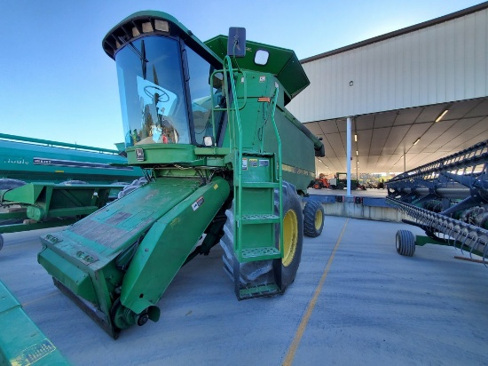John Deere 9400 Combine 'Runs & Operates'