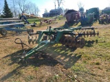 John Deere 635 Disc