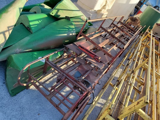 New Holland  Skeleton Elevator