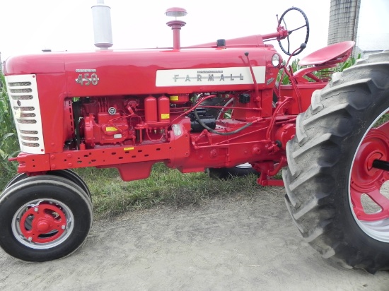 1958 International 450 Tractor