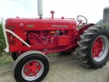 1954 International 400 Wheatland Type Tractor