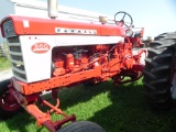 International 560 Tractor