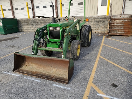John Deere 750 Loader Tractor 'Ride & Drive'
