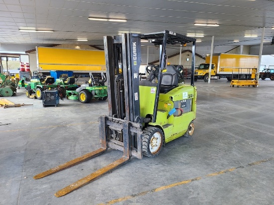 Clark ECG30 Forklift 'Runs & Operates'