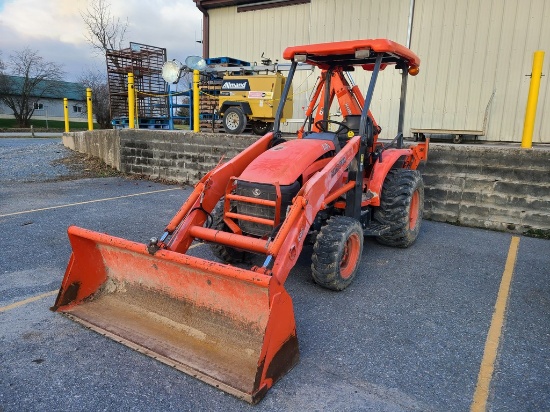 Kubota L39 Tractor Loader Backhoe 'Ride & Drive'