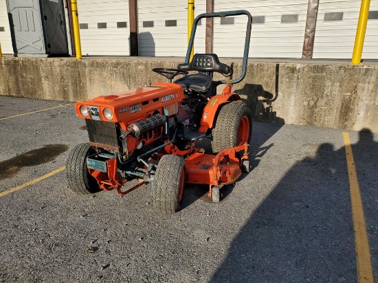 Kubota B7100 HST Compact Tractor 'Ride & Drive'