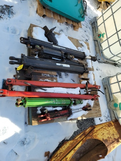 Hydraulic Cylinders  Skid Lot