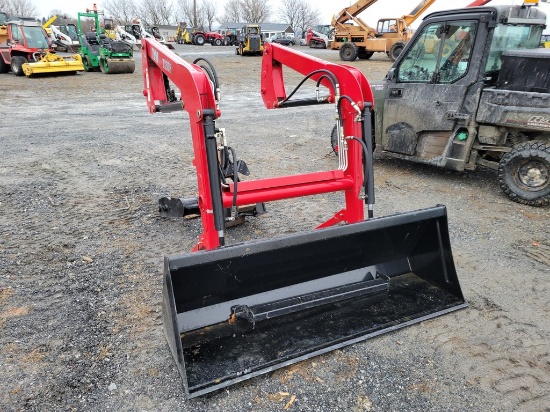 TYM TX39H Loader