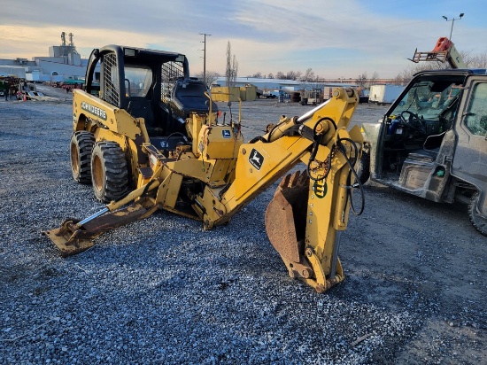 John Deere 240 Skid Steer - Package 'Runs & Operates'