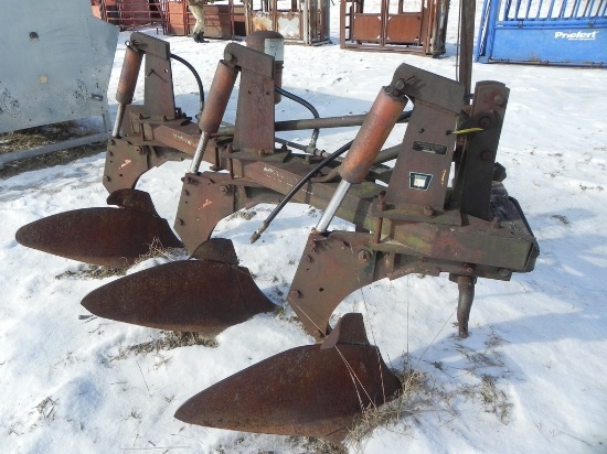 Oliver  Plow