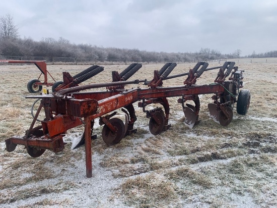 White 549 5 Bottom Plow