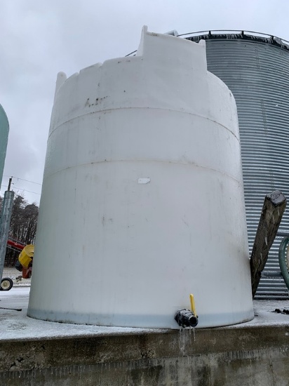 2500 Gal. White Poly Tank