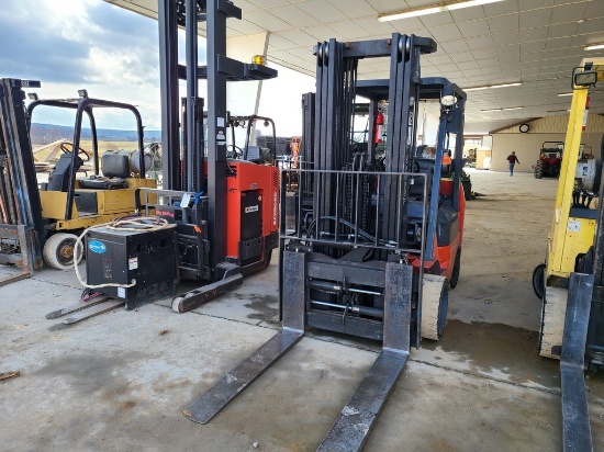 Toyota 7FGCU32 Forklift 'Runs & Operates'