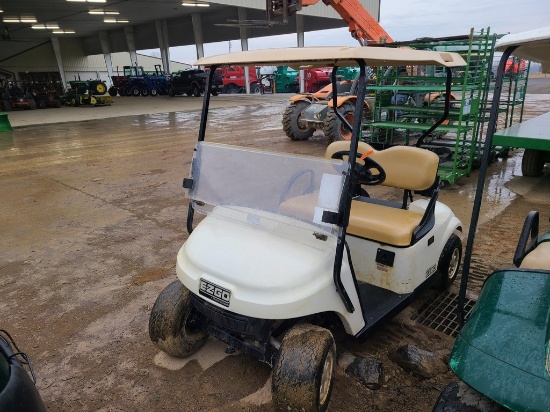 2015 EZ-Go  Golf Cart 'AS-IS, THIS UNIT HAS PROBLEMS, All of its problems may or may not be disclose