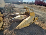 New Holland 824 Corn Head