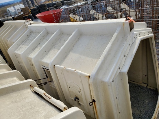 Calf-Tel  Calf Hutch