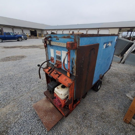 Rissler 450 Feed Cart