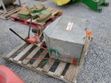 Cyclone M3B400R Spinner Spreader