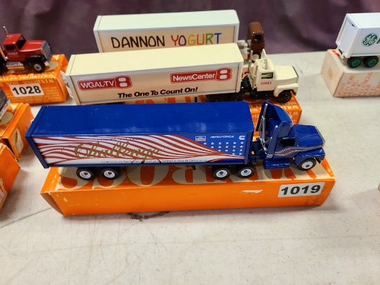 Winross Truck With Van Trailer