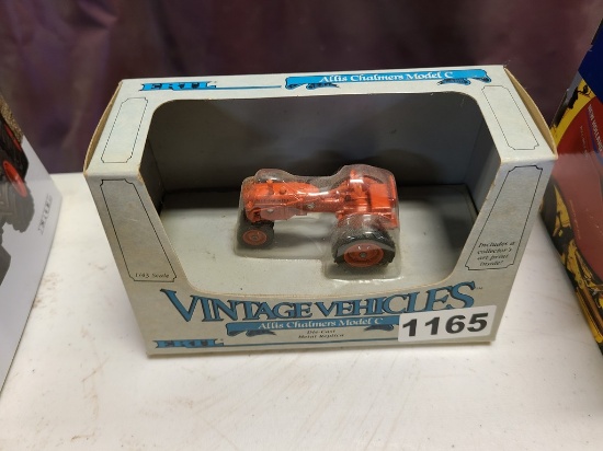 Ertl  Tractor