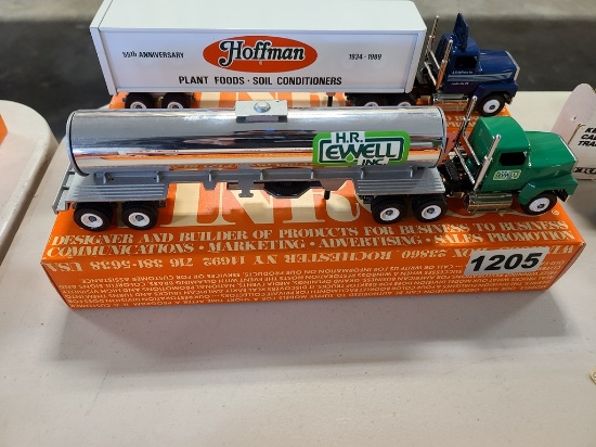 Winross Truck With Tank Trailer