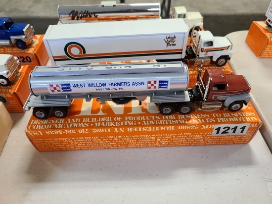 Winross Truck With Tank Trailer