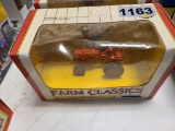 Ertl  Tractor