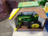 Ertl  Tractor