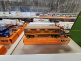 Winross Truck With Clear Side Van Trailer