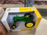 Ertl  Tractor
