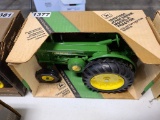 Ertl  Tractor