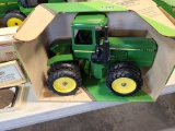 Ertl  Tractor