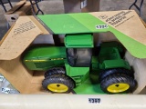 Ertl  Tractor