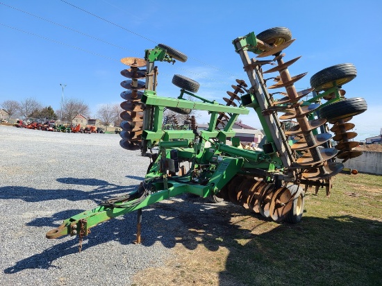 John Deere 637 Disc