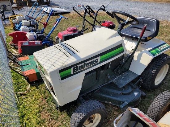 Bolens 1600 Riding Tractor 'AS-IS - THIS UNIT HAS PROBLEMS, All of its problems may or may not be di