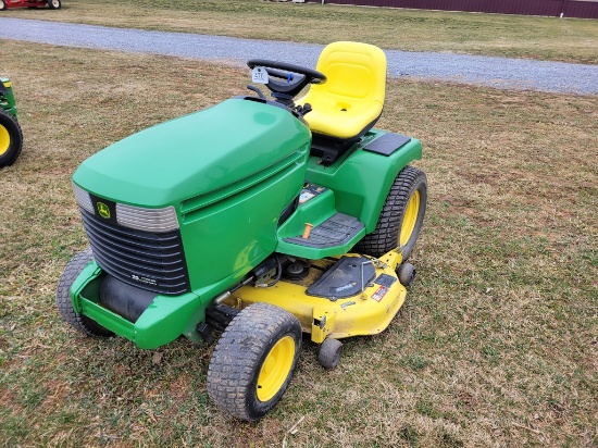 John Deere GX345 Riding Tractor 'Ride & Drive'