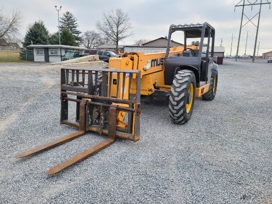 Mustang 742 Telehandler 'Ride & Drive'