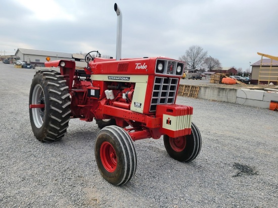 International 1066 Tractor 'Ride & Drive'