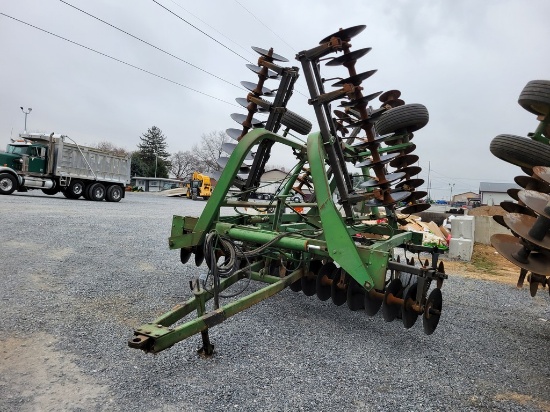 John Deere 235 Disc